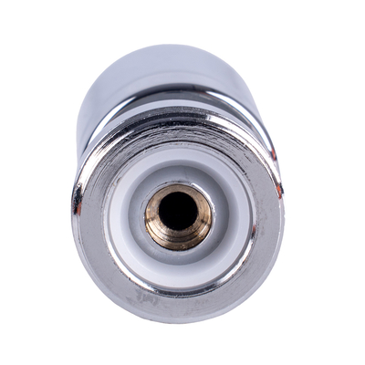 Đầu nối vòi xoay 360° tạo bọt khí nano siêu nhỏ, dễ lắp đặt, không bắn tóe, làm sạch sâu, cho làn da mềm mại và thân thiện với nước