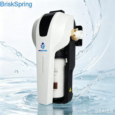 Máy lọc nước trung tâm nhỏ gọn tiên tiến với lưu lượng cao 15L/phút, hệ thống thay hộp mực tức thì trong 3 giây và đèn báo trạng thái bộ lọc thông minh